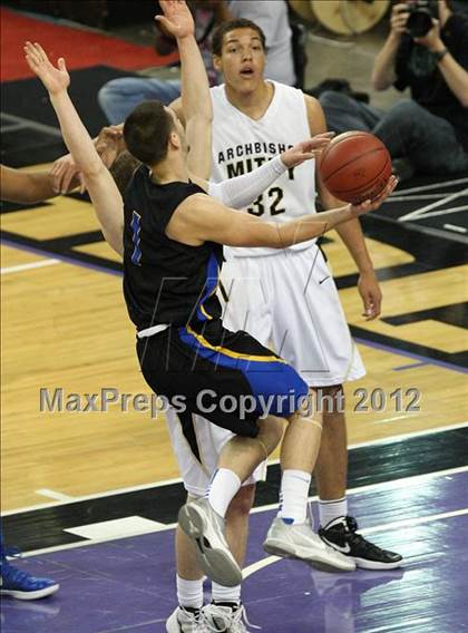 Thumbnail 2 in Newark Memorial vs. Archbishop Mitty (CIF D2 NorCal Regional Final) photogallery.