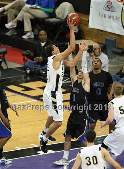 Thumbnail 3 in Newark Memorial vs. Archbishop Mitty (CIF D2 NorCal Regional Final) photogallery.