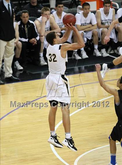 Thumbnail 2 in Newark Memorial vs. Archbishop Mitty (CIF D2 NorCal Regional Final) photogallery.