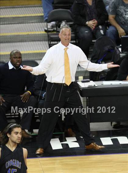 Thumbnail 3 in Newark Memorial vs. Archbishop Mitty (CIF D2 NorCal Regional Final) photogallery.