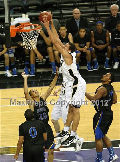 Thumbnail 1 in Newark Memorial vs. Archbishop Mitty (CIF D2 NorCal Regional Final) photogallery.