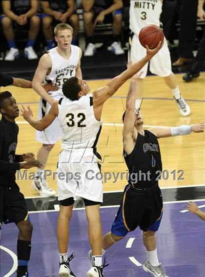 Thumbnail 1 in Newark Memorial vs. Archbishop Mitty (CIF D2 NorCal Regional Final) photogallery.