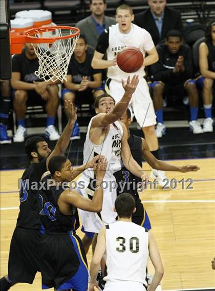 Thumbnail 2 in Newark Memorial vs. Archbishop Mitty (CIF D2 NorCal Regional Final) photogallery.
