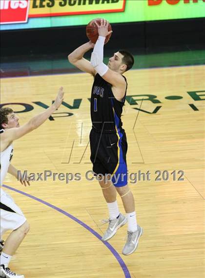Thumbnail 3 in Newark Memorial vs. Archbishop Mitty (CIF D2 NorCal Regional Final) photogallery.