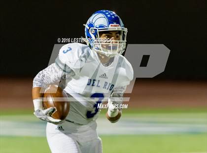 Thumbnail 2 in Del Rio vs. Weslaco East (UIL 6A Area Playoff) photogallery.