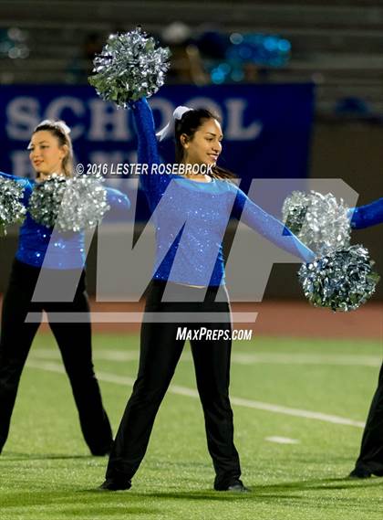 Thumbnail 2 in Del Rio vs. Weslaco East (UIL 6A Area Playoff) photogallery.