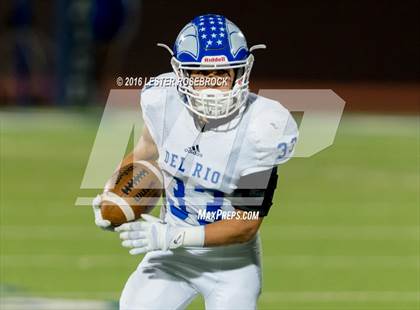 Thumbnail 1 in Del Rio vs. Weslaco East (UIL 6A Area Playoff) photogallery.