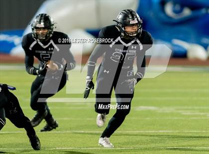 Thumbnail 3 in Del Rio vs. Weslaco East (UIL 6A Area Playoff) photogallery.
