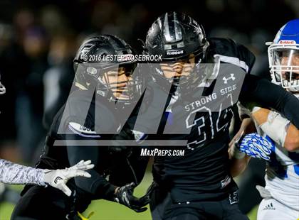 Thumbnail 2 in Del Rio vs. Weslaco East (UIL 6A Area Playoff) photogallery.