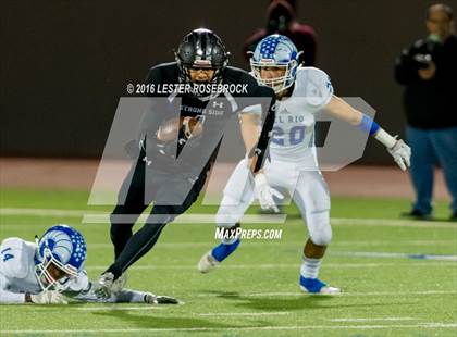 Thumbnail 3 in Del Rio vs. Weslaco East (UIL 6A Area Playoff) photogallery.