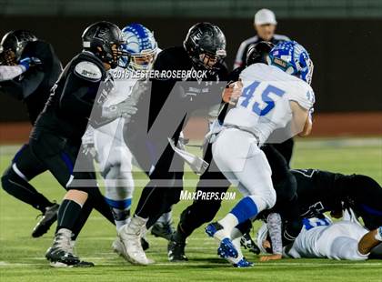 Thumbnail 3 in Del Rio vs. Weslaco East (UIL 6A Area Playoff) photogallery.