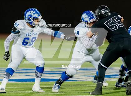 Thumbnail 3 in Del Rio vs. Weslaco East (UIL 6A Area Playoff) photogallery.
