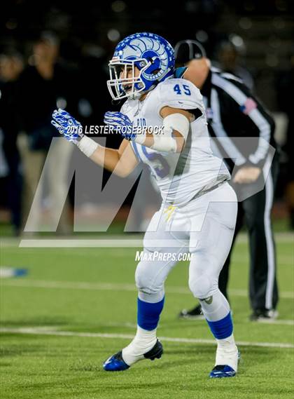 Thumbnail 3 in Del Rio vs. Weslaco East (UIL 6A Area Playoff) photogallery.