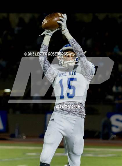 Thumbnail 1 in Del Rio vs. Weslaco East (UIL 6A Area Playoff) photogallery.