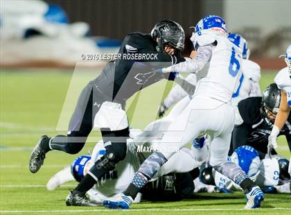 Thumbnail 2 in Del Rio vs. Weslaco East (UIL 6A Area Playoff) photogallery.