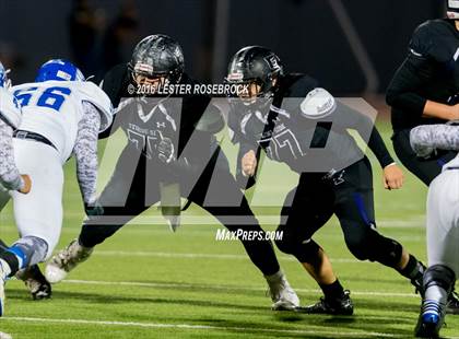 Thumbnail 1 in Del Rio vs. Weslaco East (UIL 6A Area Playoff) photogallery.