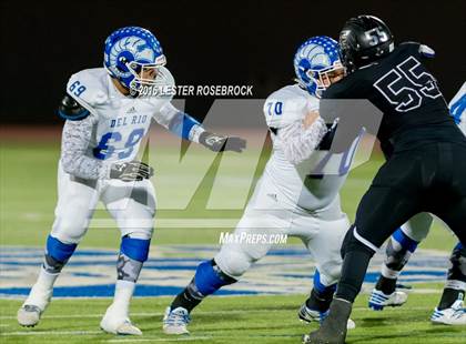 Thumbnail 1 in Del Rio vs. Weslaco East (UIL 6A Area Playoff) photogallery.