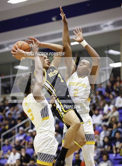 Thumbnail 1 in Brennan vs. Stony Point photogallery.