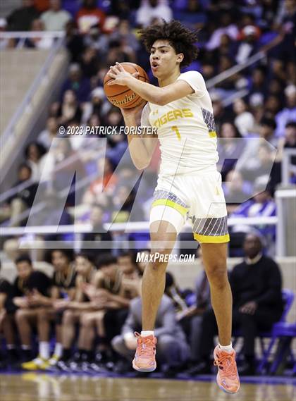 Thumbnail 3 in Brennan vs. Stony Point photogallery.