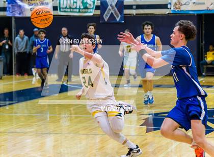 Thumbnail 2 in Eureka vs. Smith Valley (NIAA 1A State Championship) photogallery.