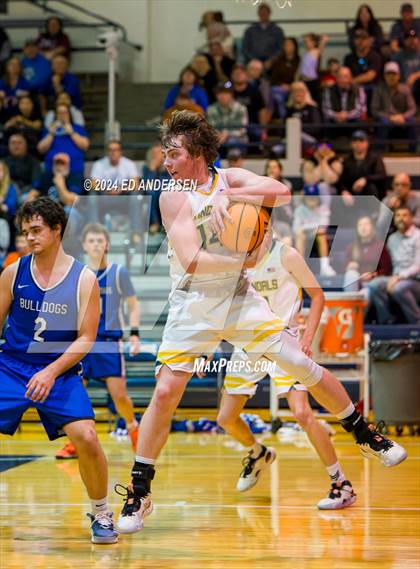 Thumbnail 3 in Eureka vs. Smith Valley (NIAA 1A State Championship) photogallery.