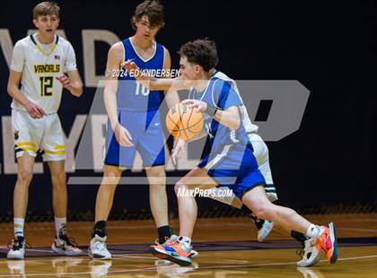 Thumbnail 1 in Eureka vs. Smith Valley (NIAA 1A State Championship) photogallery.