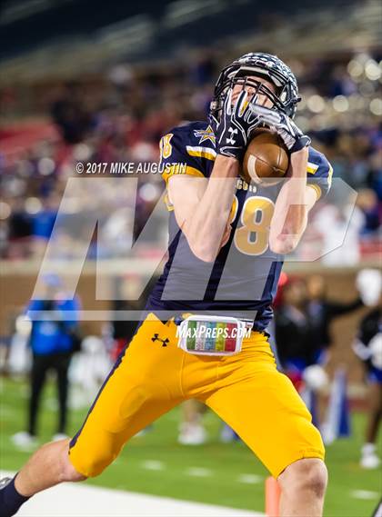 Thumbnail 1 in Mansfield Summit vs. Highland Park (UIL 5A DI Regional Playoff) photogallery.