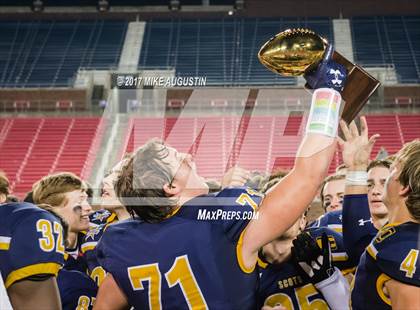 Thumbnail 2 in Mansfield Summit vs. Highland Park (UIL 5A DI Regional Playoff) photogallery.
