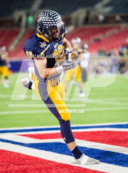 Thumbnail 3 in Mansfield Summit vs. Highland Park (UIL 5A DI Regional Playoff) photogallery.