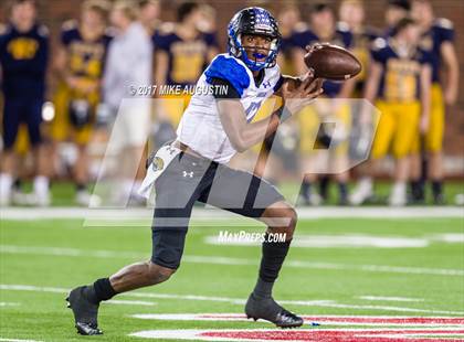 Thumbnail 2 in Mansfield Summit vs. Highland Park (UIL 5A DI Regional Playoff) photogallery.