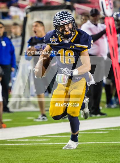 Thumbnail 1 in Mansfield Summit vs. Highland Park (UIL 5A DI Regional Playoff) photogallery.