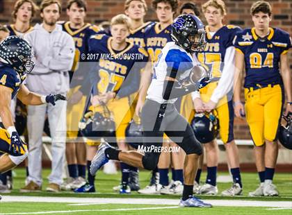 Thumbnail 3 in Mansfield Summit vs. Highland Park (UIL 5A DI Regional Playoff) photogallery.