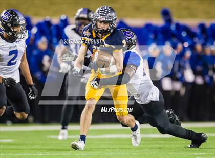 Thumbnail 3 in Mansfield Summit vs. Highland Park (UIL 5A DI Regional Playoff) photogallery.