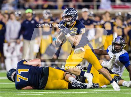 Thumbnail 1 in Mansfield Summit vs. Highland Park (UIL 5A DI Regional Playoff) photogallery.