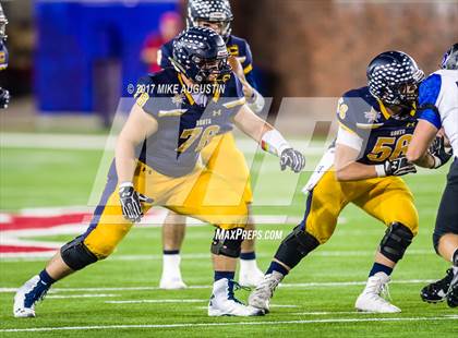 Thumbnail 3 in Mansfield Summit vs. Highland Park (UIL 5A DI Regional Playoff) photogallery.