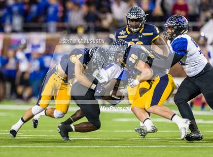 Thumbnail 3 in Mansfield Summit vs. Highland Park (UIL 5A DI Regional Playoff) photogallery.