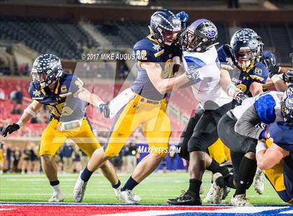 Thumbnail 1 in Mansfield Summit vs. Highland Park (UIL 5A DI Regional Playoff) photogallery.