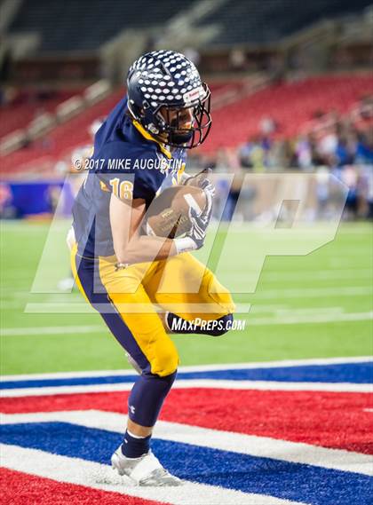 Thumbnail 1 in Mansfield Summit vs. Highland Park (UIL 5A DI Regional Playoff) photogallery.