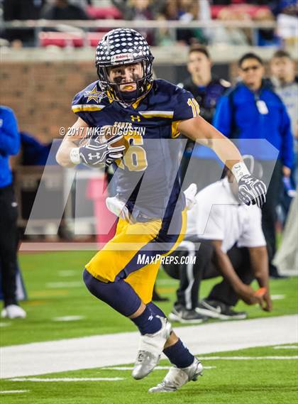 Thumbnail 3 in Mansfield Summit vs. Highland Park (UIL 5A DI Regional Playoff) photogallery.