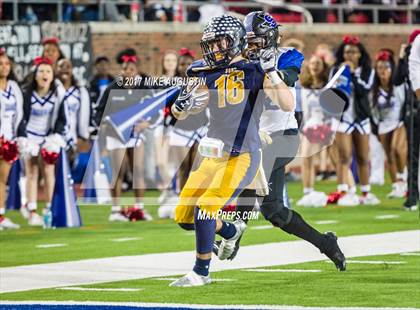 Thumbnail 1 in Mansfield Summit vs. Highland Park (UIL 5A DI Regional Playoff) photogallery.