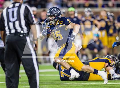 Thumbnail 3 in Mansfield Summit vs. Highland Park (UIL 5A DI Regional Playoff) photogallery.