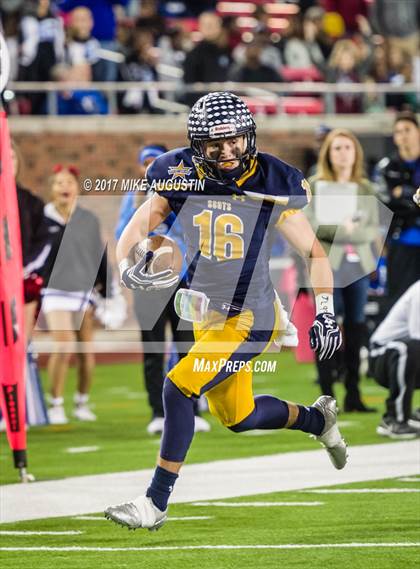 Thumbnail 1 in Mansfield Summit vs. Highland Park (UIL 5A DI Regional Playoff) photogallery.