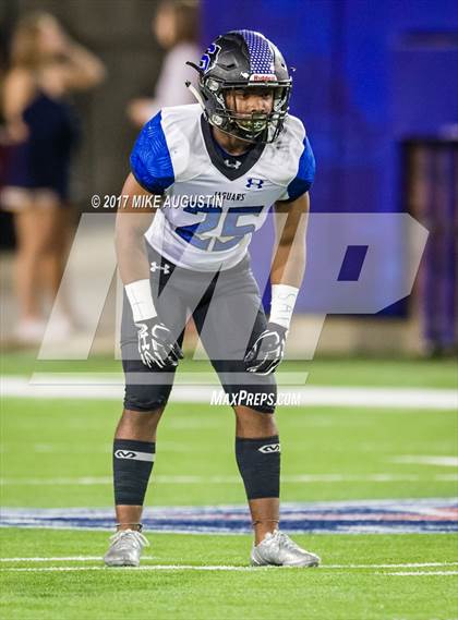Thumbnail 2 in Mansfield Summit vs. Highland Park (UIL 5A DI Regional Playoff) photogallery.
