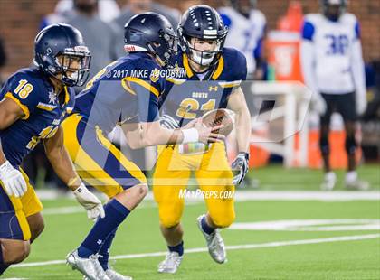 Thumbnail 2 in Mansfield Summit vs. Highland Park (UIL 5A DI Regional Playoff) photogallery.
