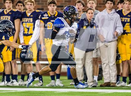 Thumbnail 1 in Mansfield Summit vs. Highland Park (UIL 5A DI Regional Playoff) photogallery.