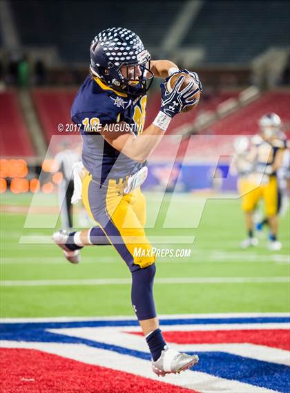 Thumbnail 2 in Mansfield Summit vs. Highland Park (UIL 5A DI Regional Playoff) photogallery.