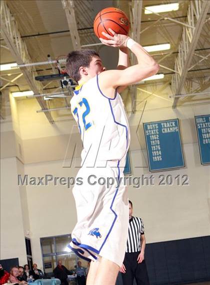 Thumbnail 2 in Central vs. Sheridan (4A East Regional Playoffs) photogallery.