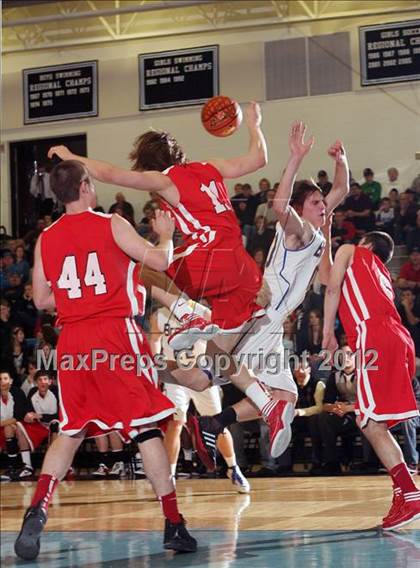 Thumbnail 2 in Central vs. Sheridan (4A East Regional Playoffs) photogallery.