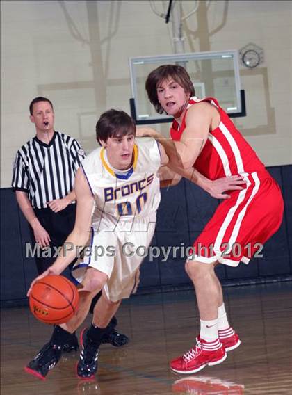 Thumbnail 3 in Central vs. Sheridan (4A East Regional Playoffs) photogallery.