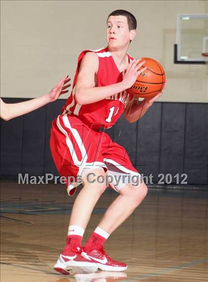 Thumbnail 2 in Central vs. Sheridan (4A East Regional Playoffs) photogallery.